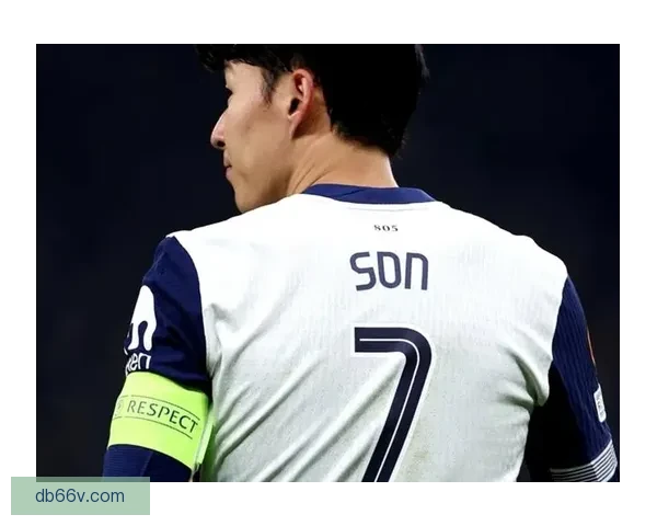 三十二岁孙兴慜终圆热刺冠军梦十年白衣一朝捧杯生涯首冠改写历史